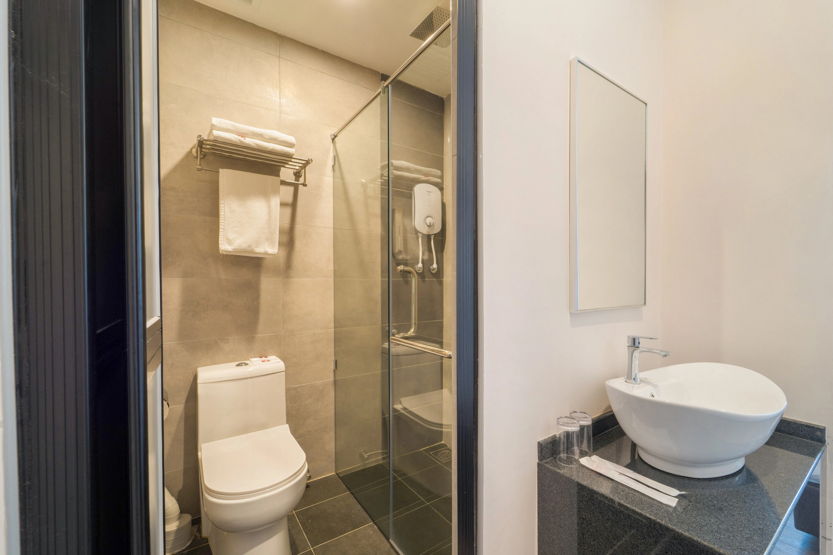 OYO 89386 Stay 365 Hotel