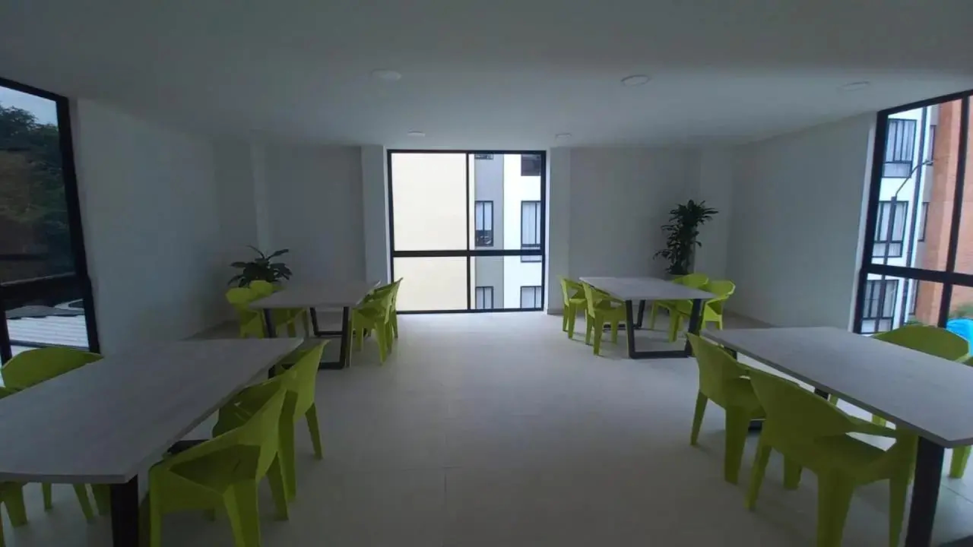 Apartamento con excelente ubicación.