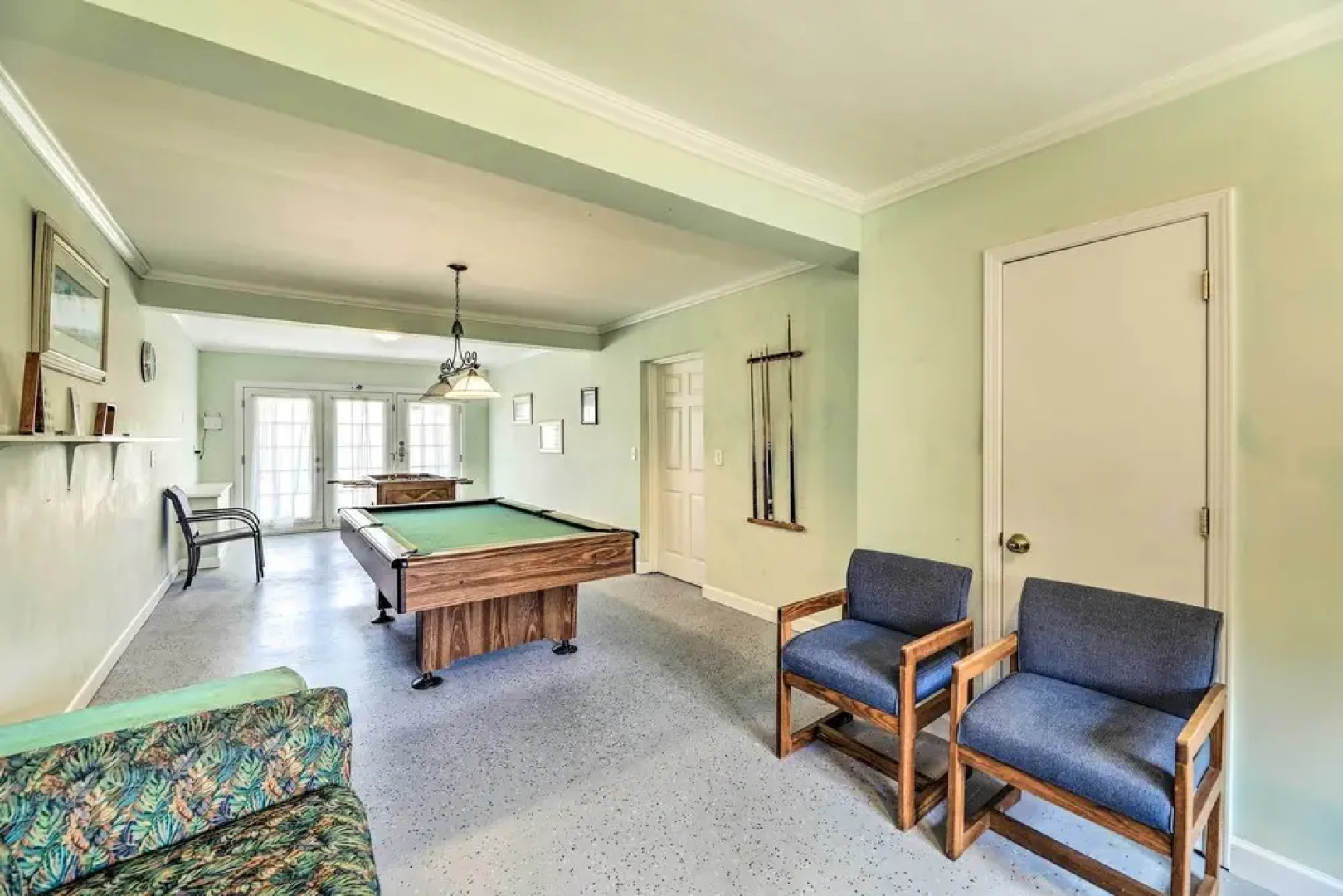 Walk to Shore: Atlantic Beach Condo w/ Pool Access