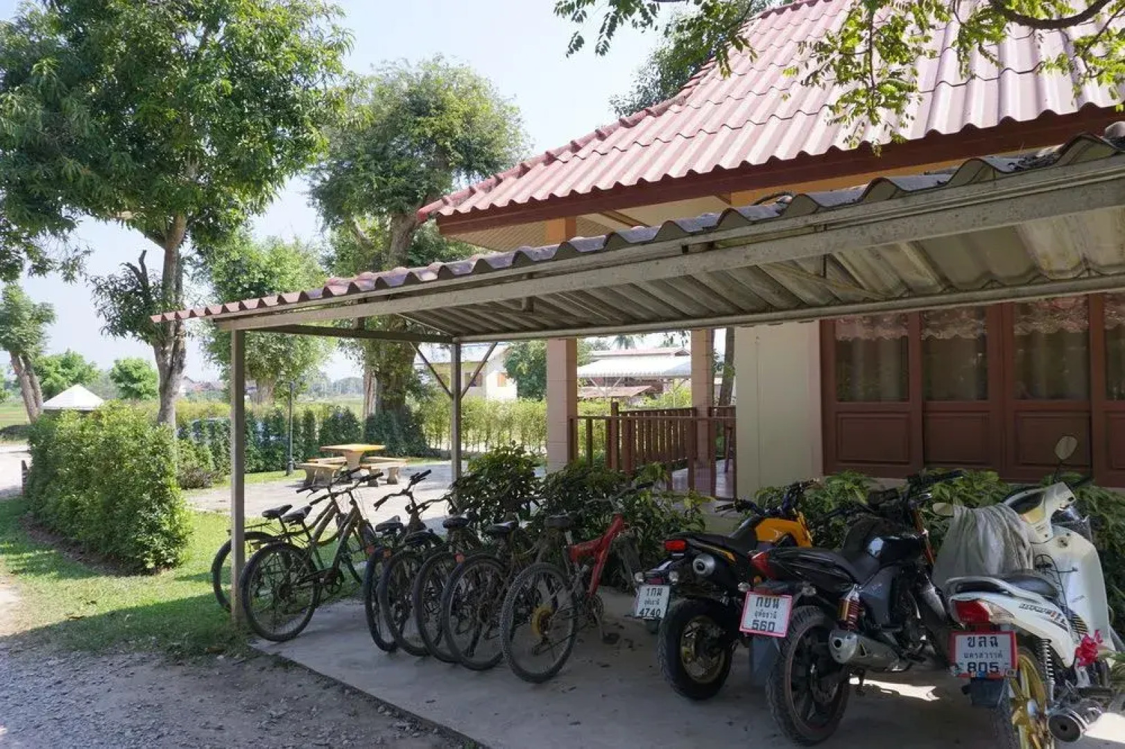 Uthai River Lake Resort