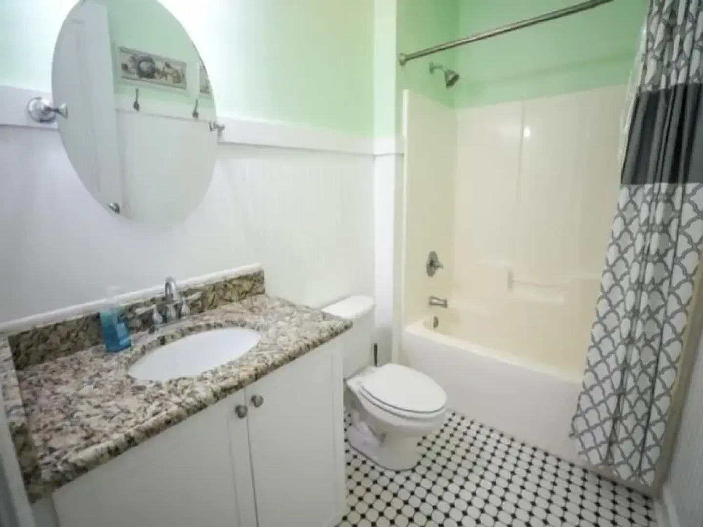 Sandy Bottoms - Relax, Unwind, And Enjoy All The Beach Has To Offer 3 Bedroom Home by Redawning