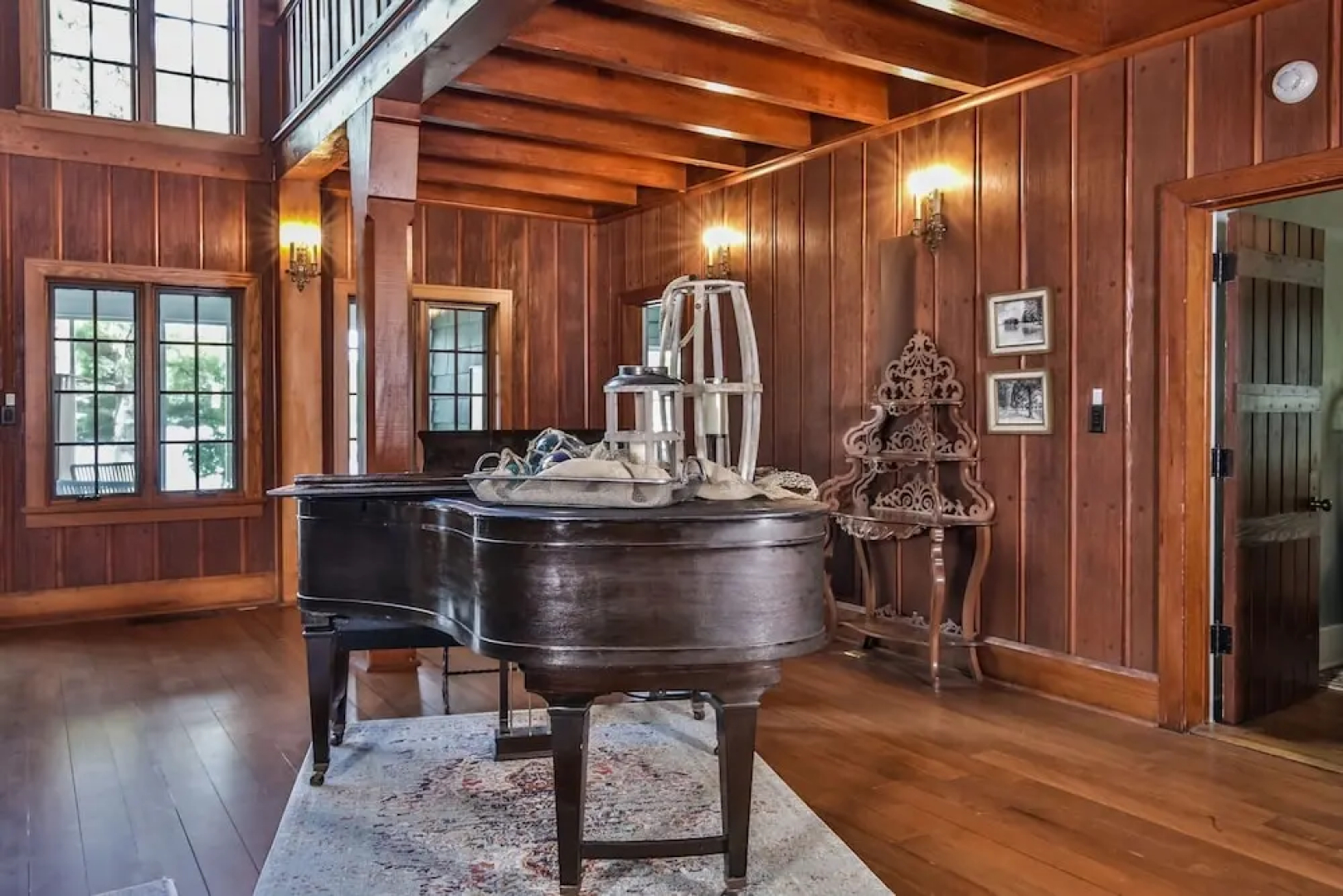Indian Point Manor - Hiller Vacation S 9 Bedroom Estate
