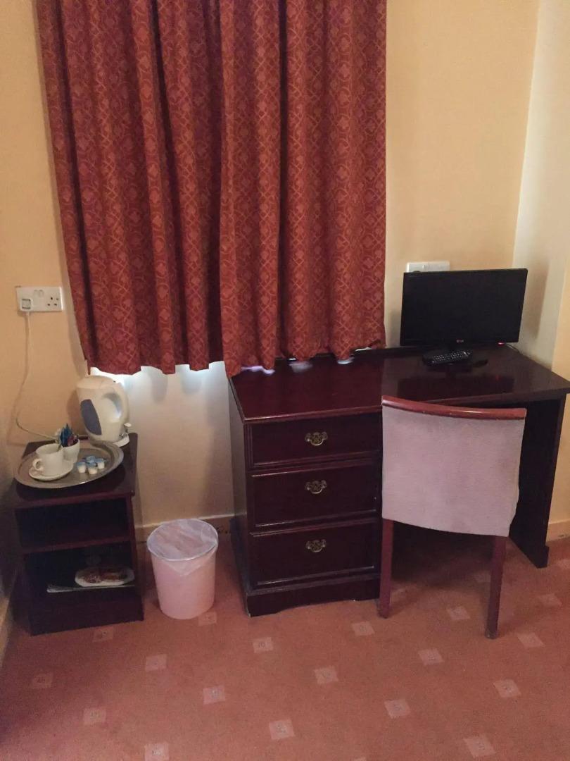 The Royal Victoria & Bull Hotel