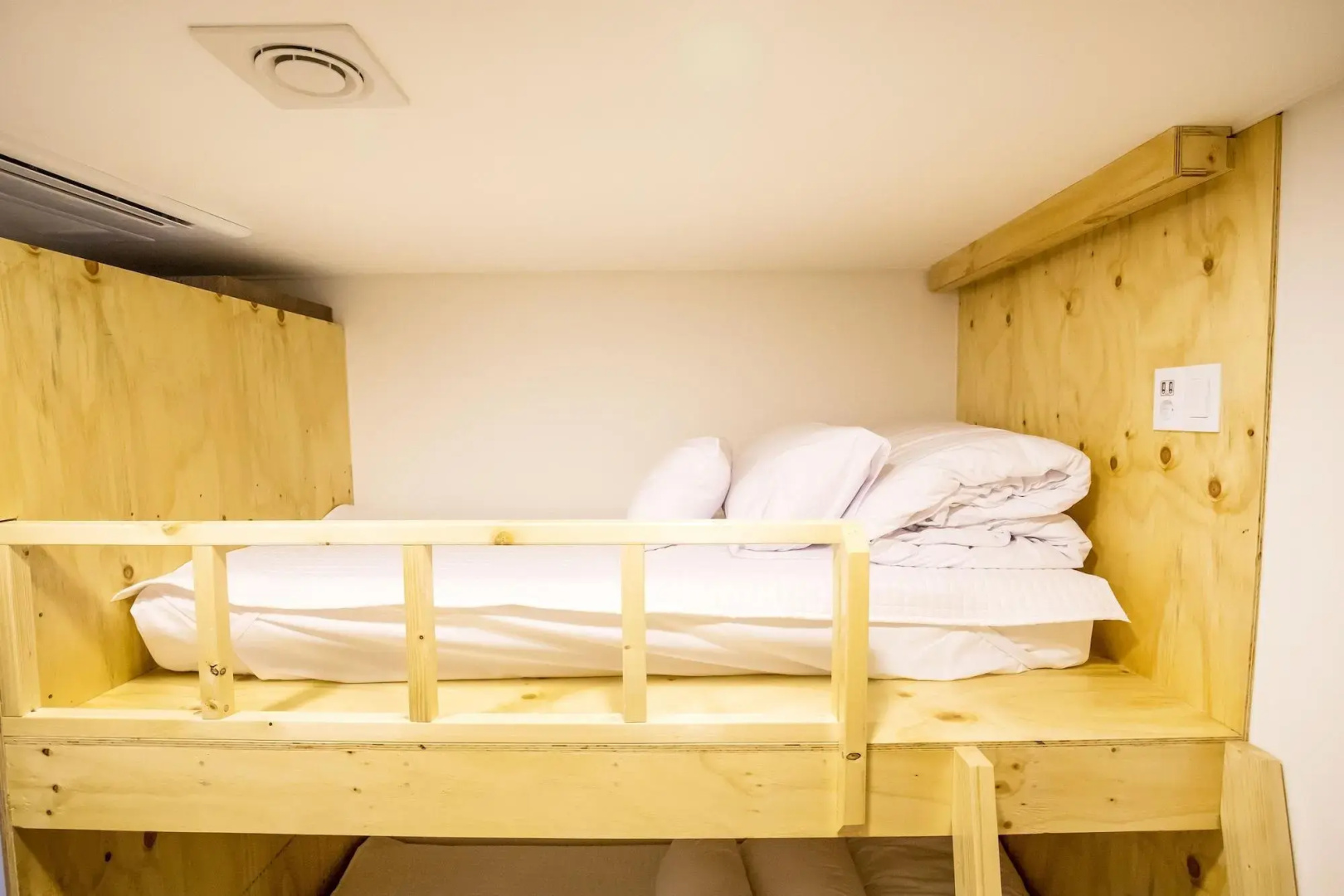 Step Inn Myeongdong 2 - Hostel