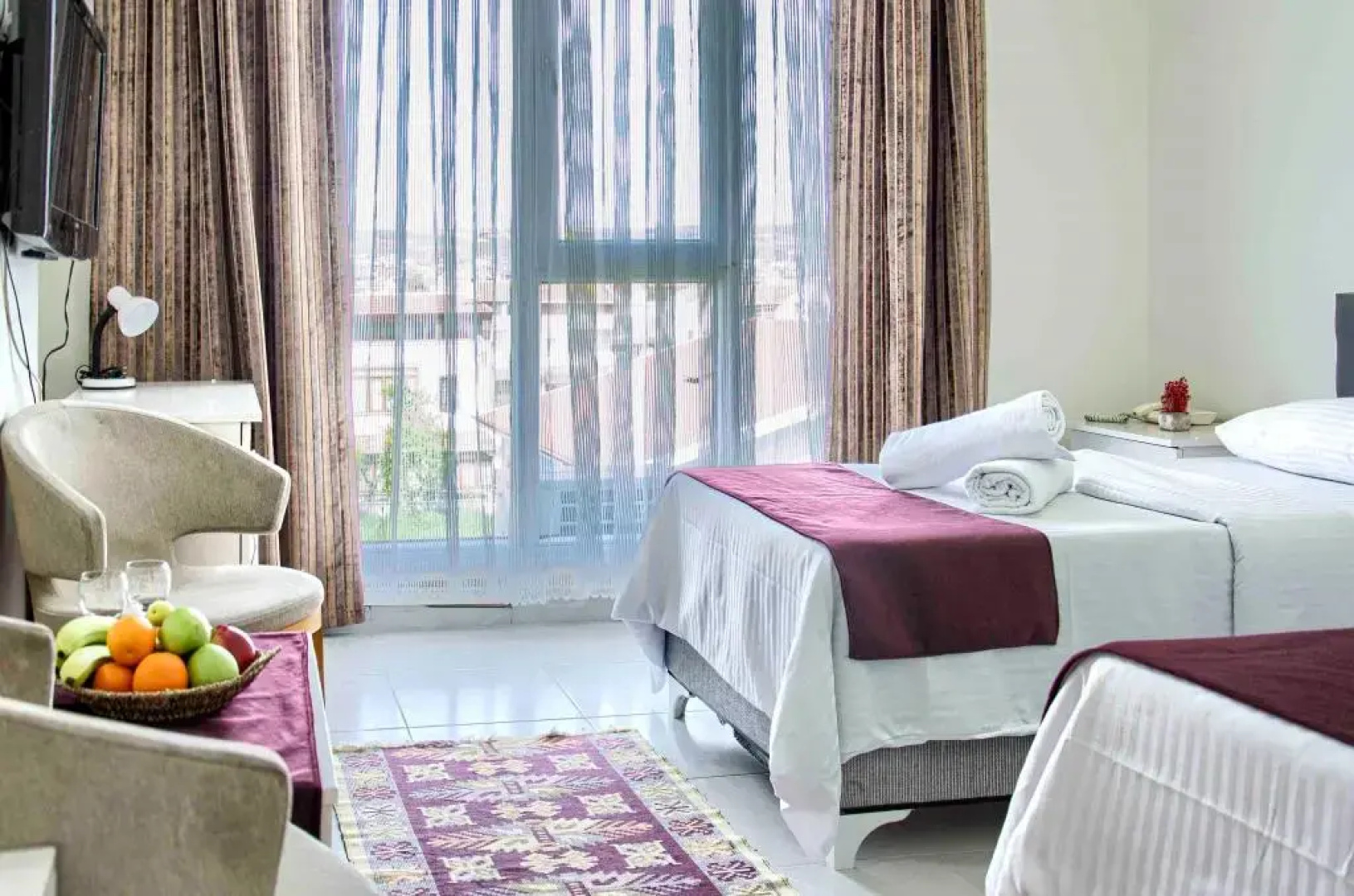 Yeniciftlik Otel