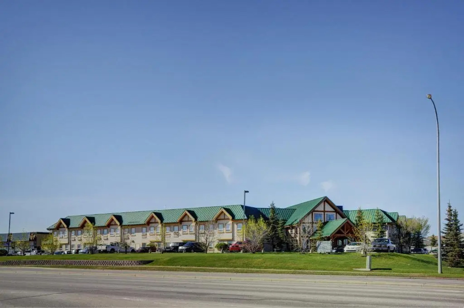 Lakeview Inns & Suites - Okotoks