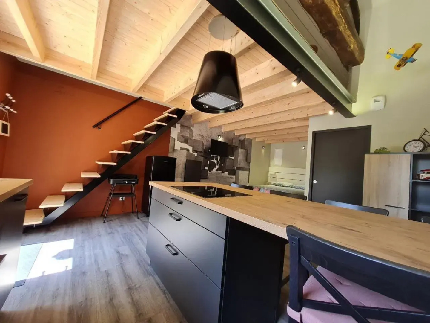 Gîte Rochetrejoux, 1 pièce, 4 personnes - FR-1-426-479