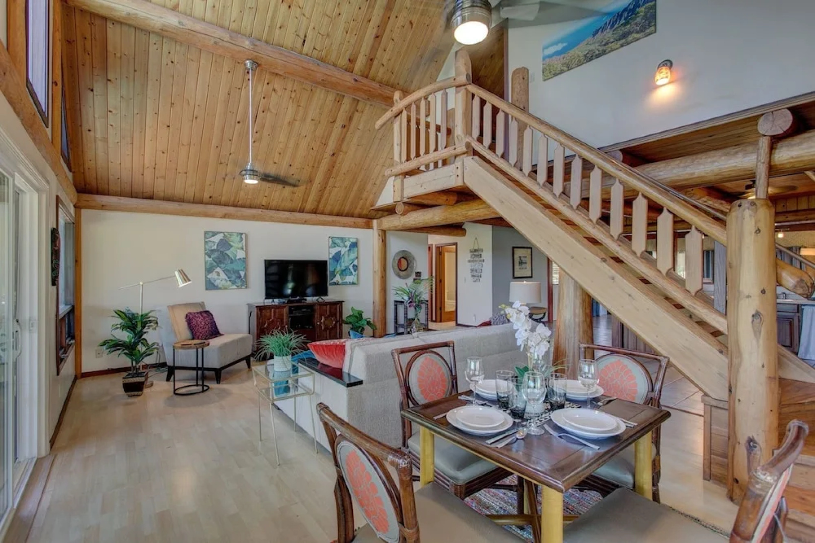 Hale Anuenue Nuku - The Rainbows End 3 Bedroom Home by RedAwning