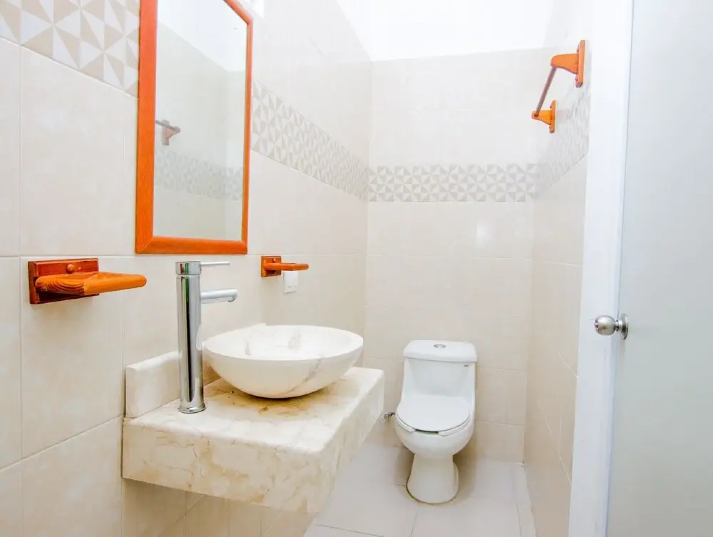 Bakab Hostel & Equestrian Amenities