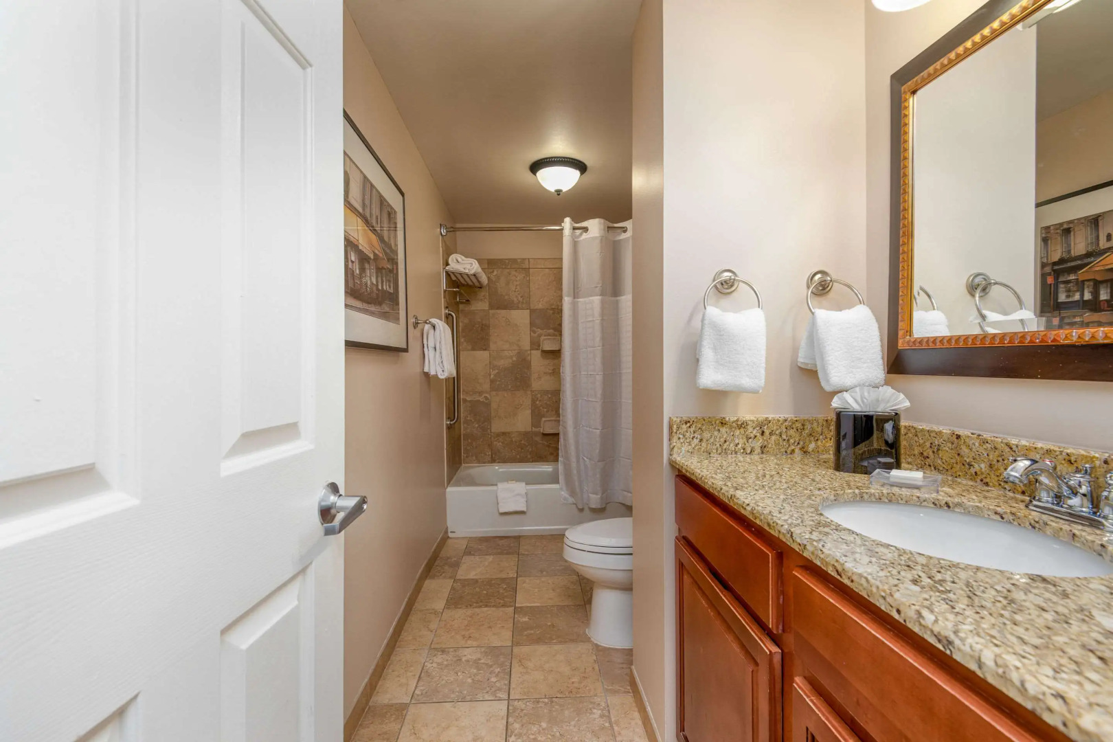 Arlington Court Suites, a Clarion Collection Hotel