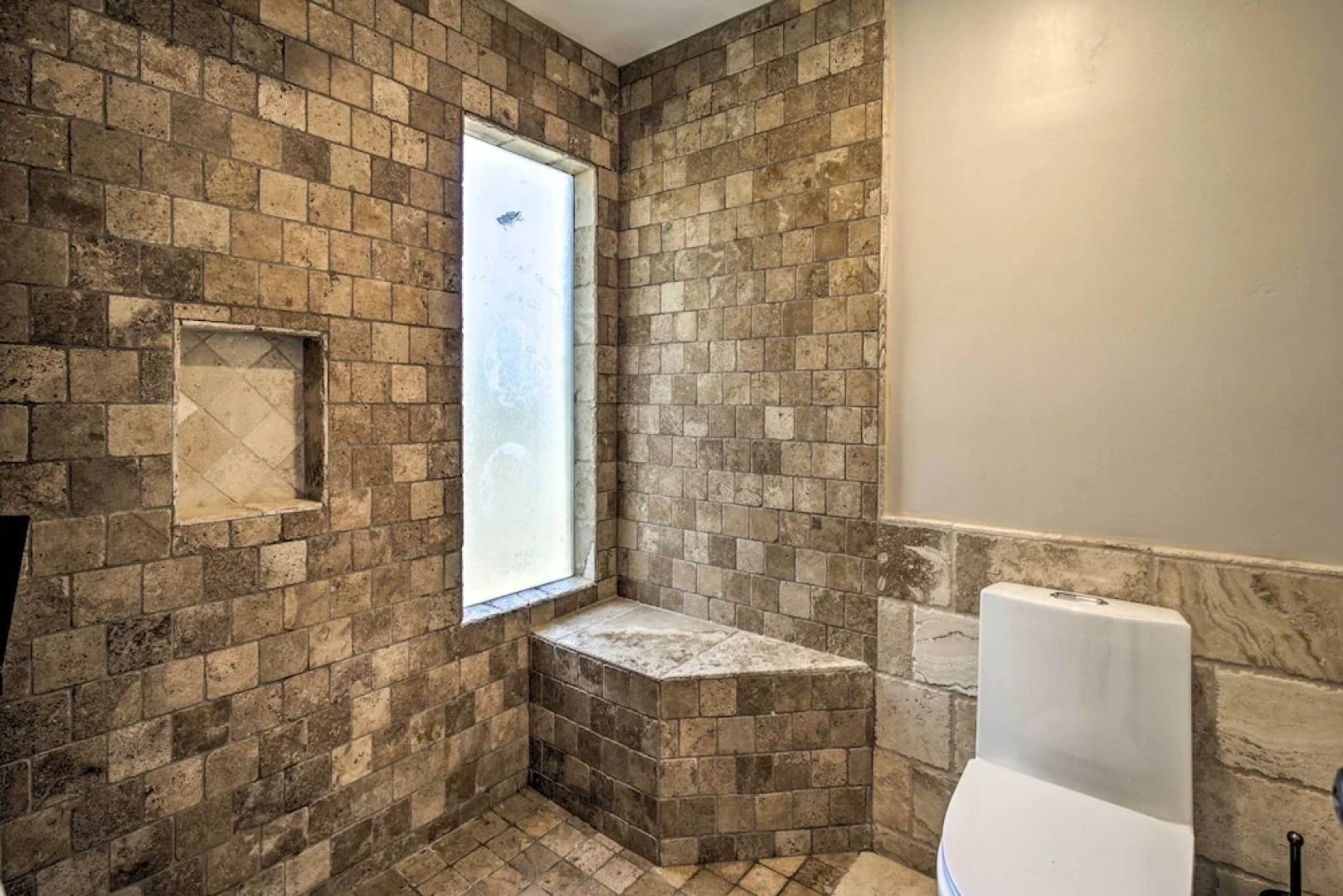 Spacious El Cajon Villa - 14 Mi to Downtown!
