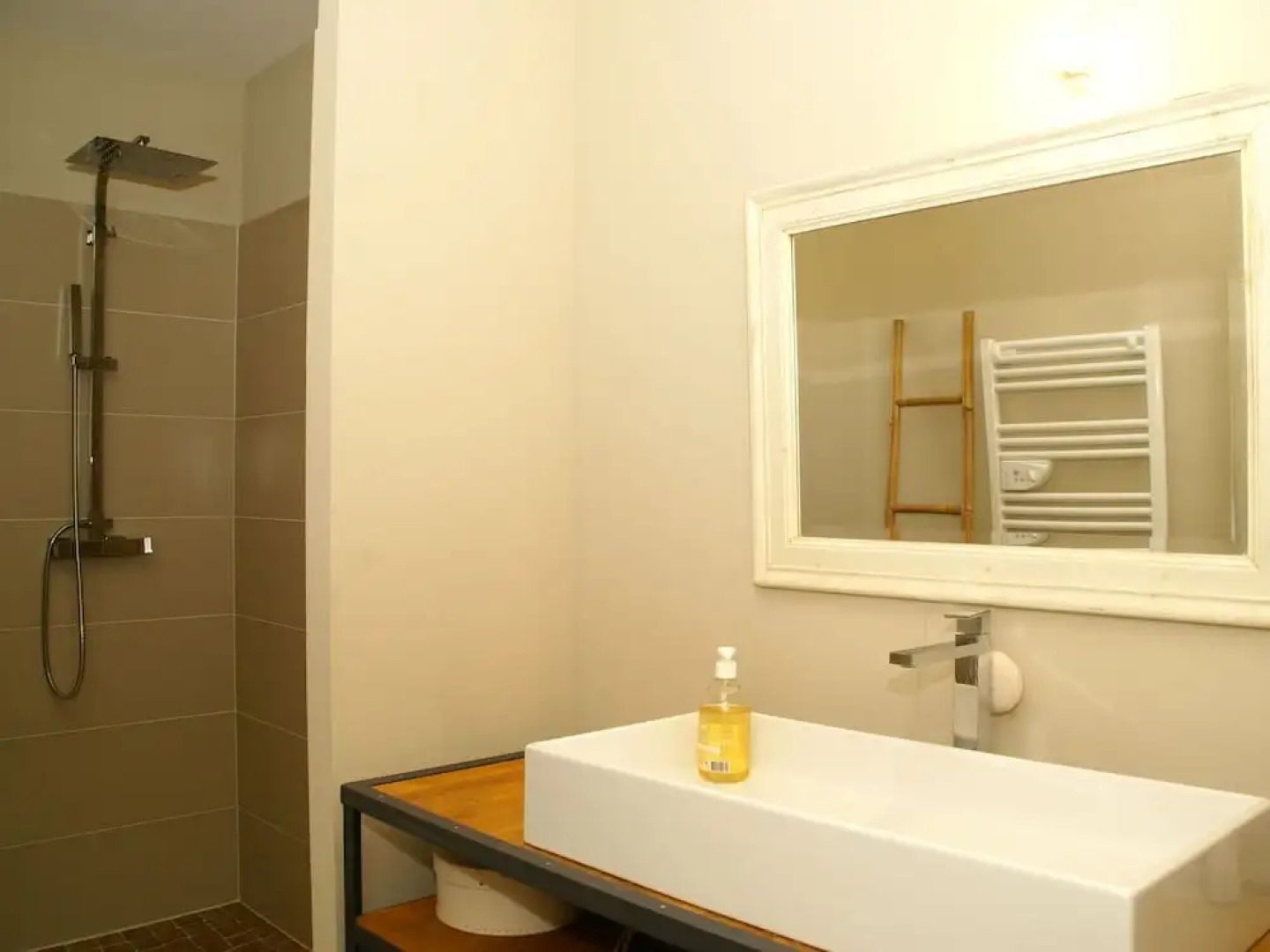 Beautiful, Modern Villa With Private Pool, Fenced Garden, in the Beautiful Lubéron!