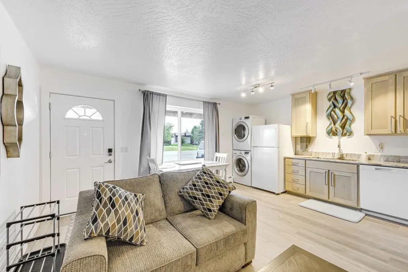 Walk to Parks: Snug Soldotna Sanctuary!