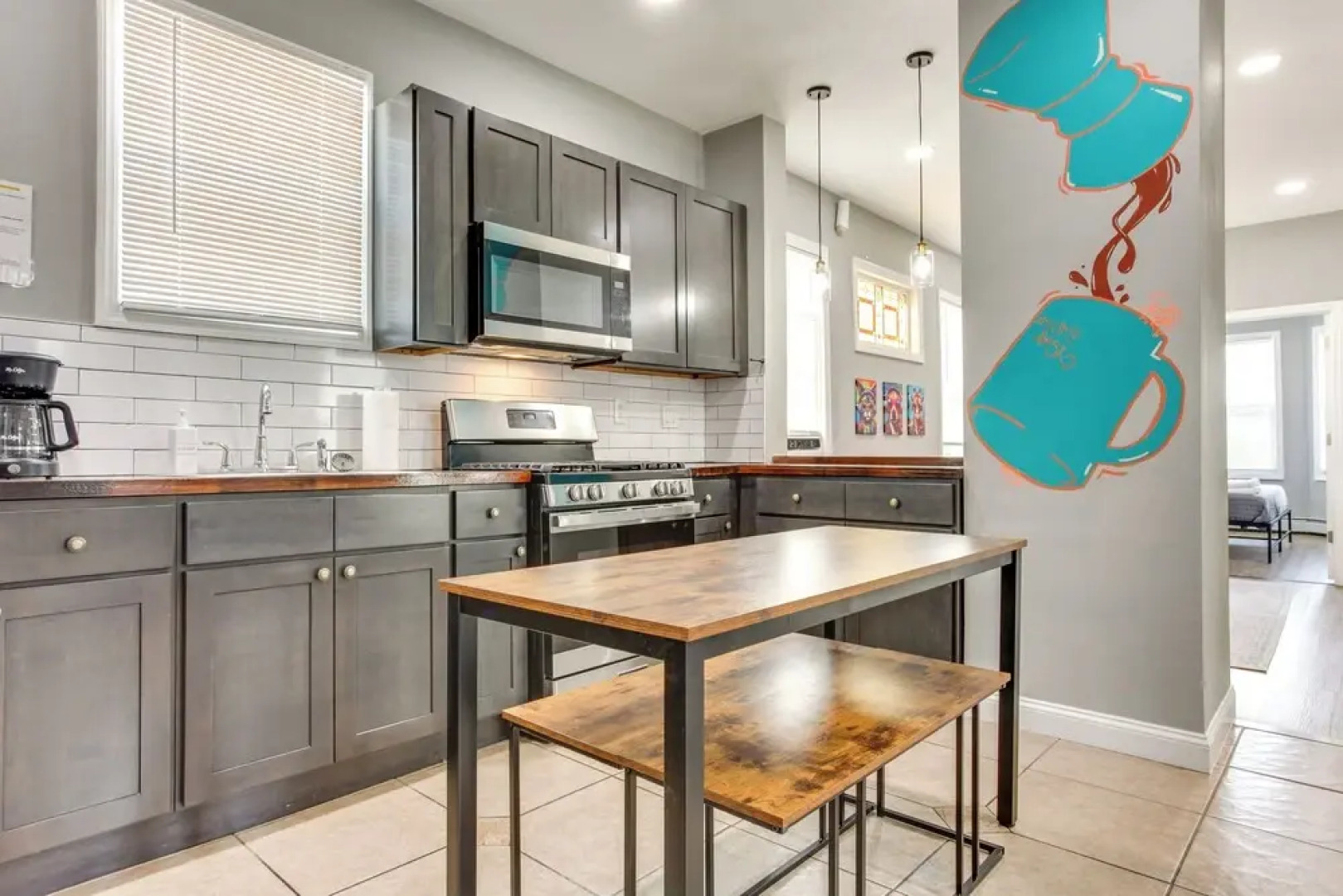 Convenient Elizabeth Apartment w/ Private Balcony!