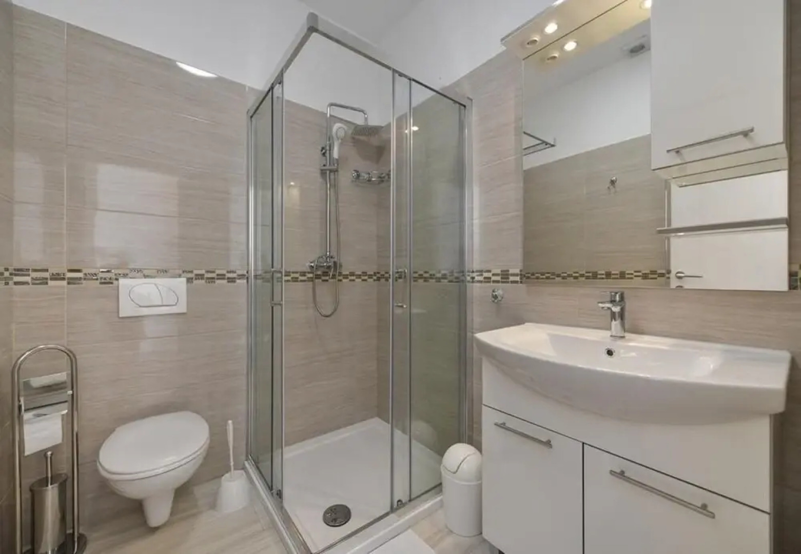 Ani 1 - With Pool - H