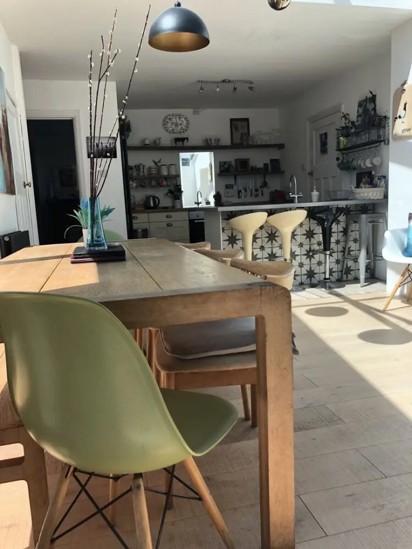 5 Bed House - Sleeps 15 - Pets - Garden - Parking