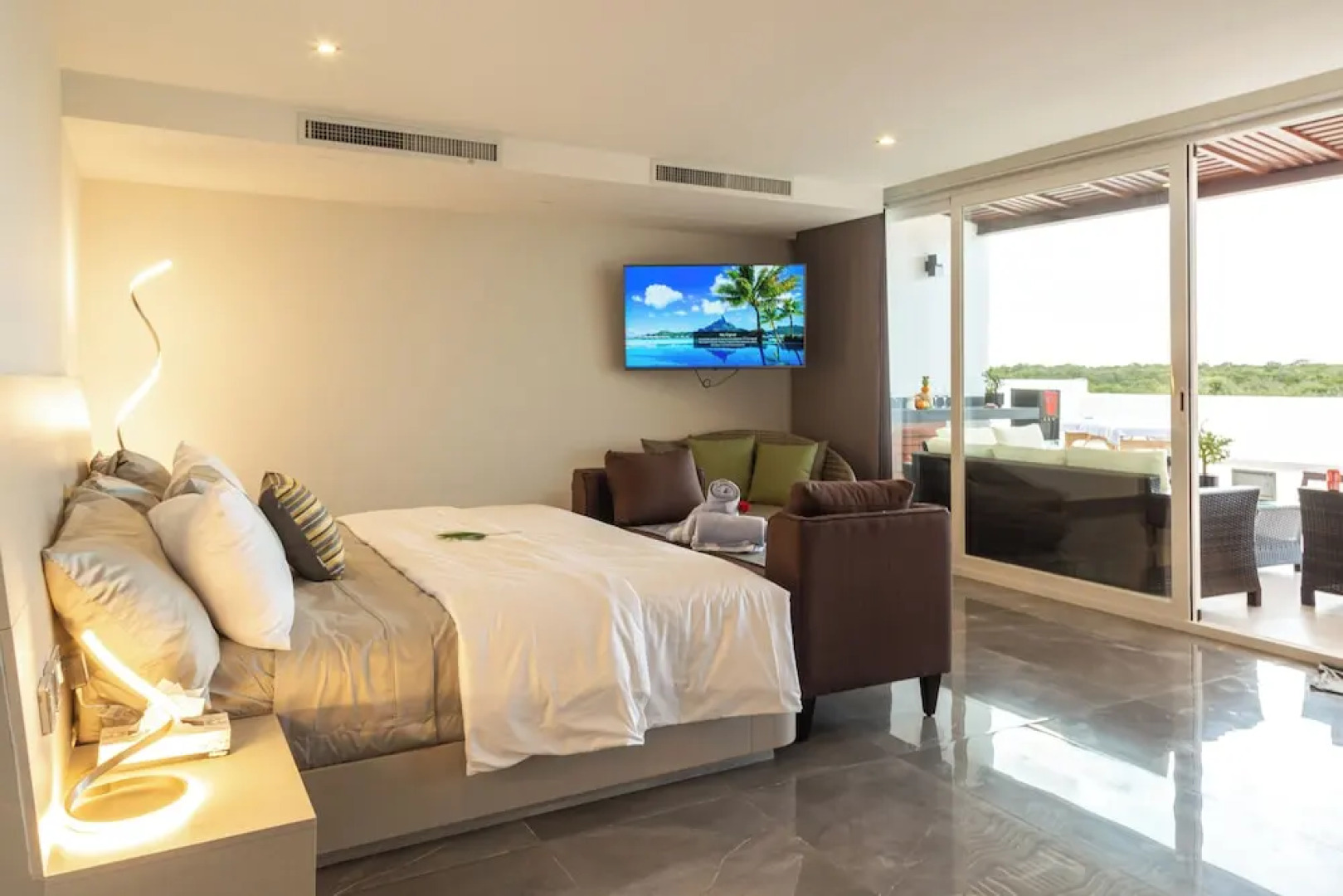 Amazing Top Floor Apartments BBQ Pool Sea View Jungle View