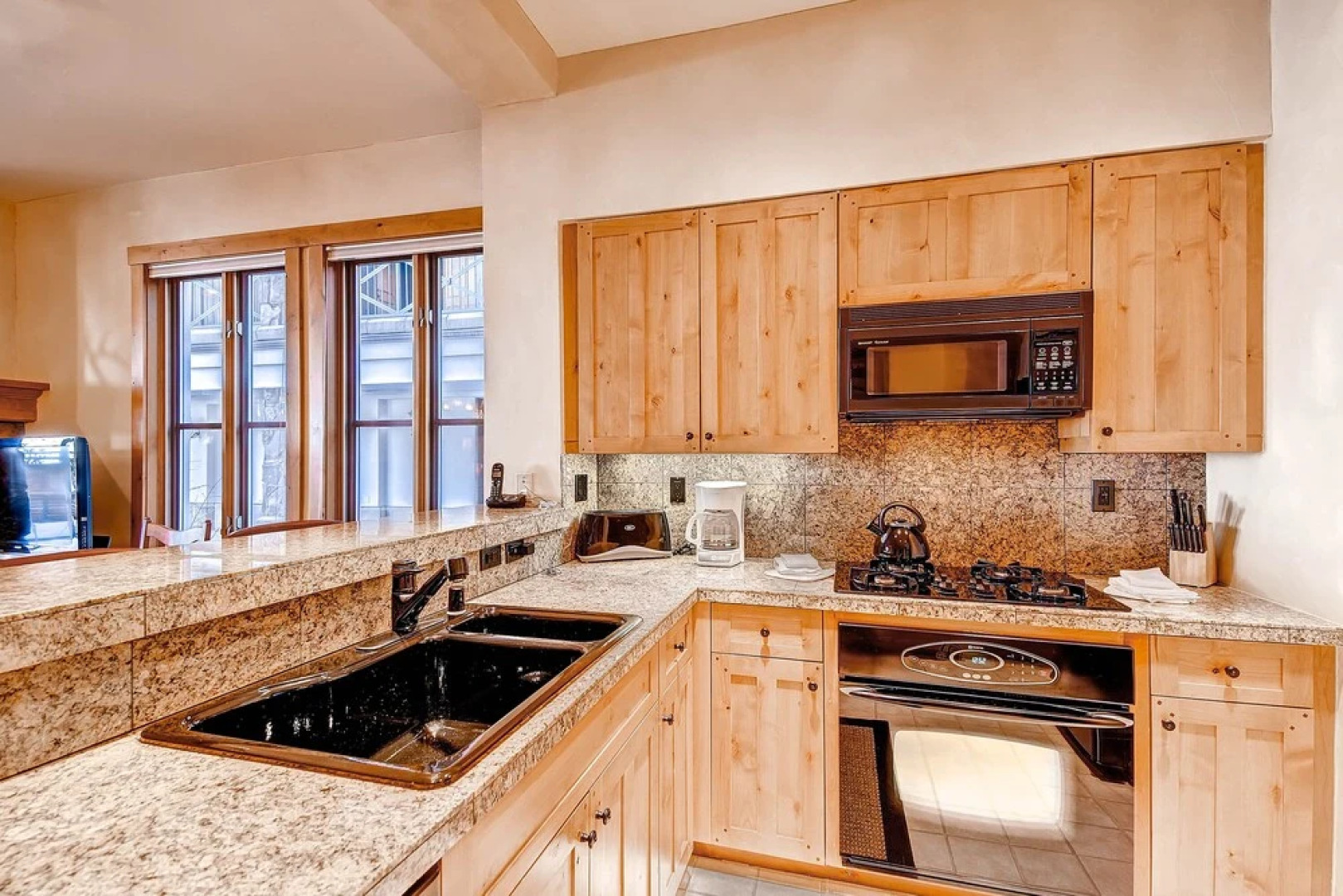 Villa Montane by East West Hospitality