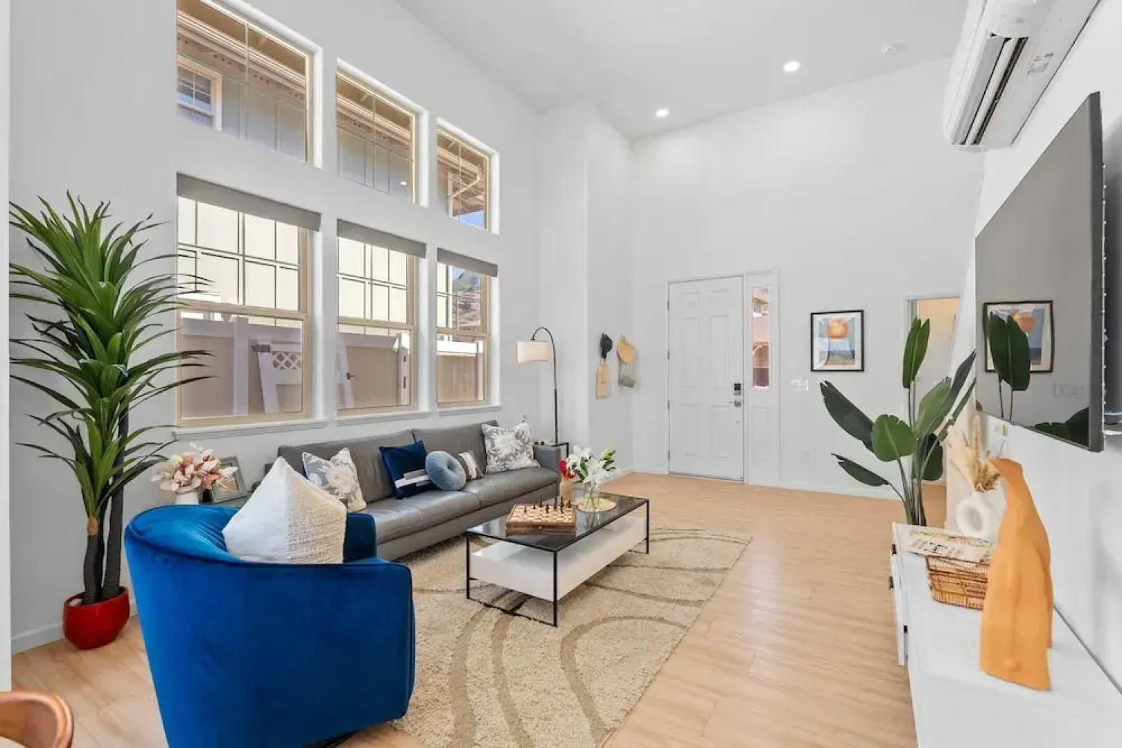 Ocean Views, Modern New Build, Yard 10min to Beach Ocean Escape by Avantstay