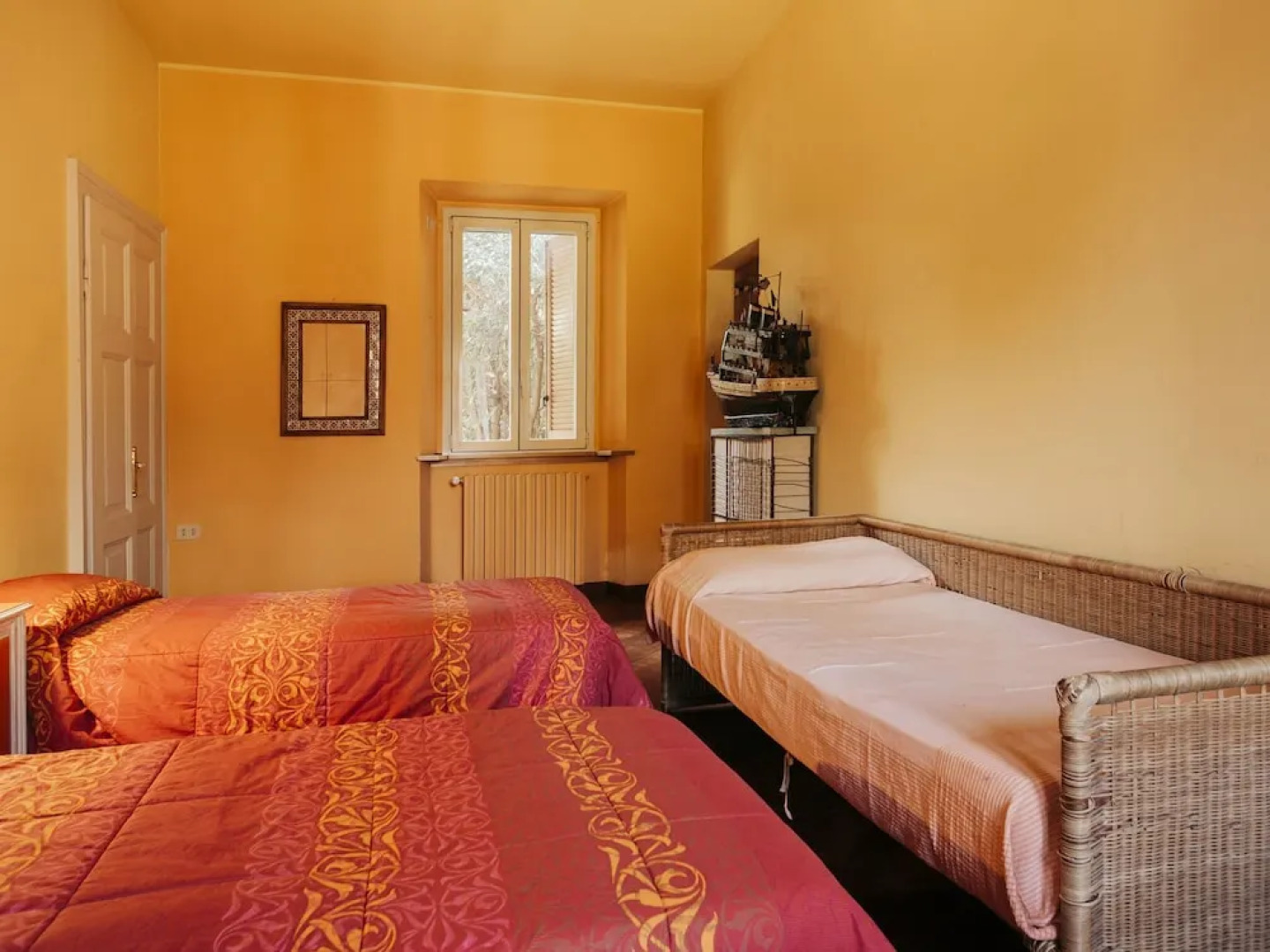 Delightful Holiday Home in Castelleto Ticino with Hot Tub