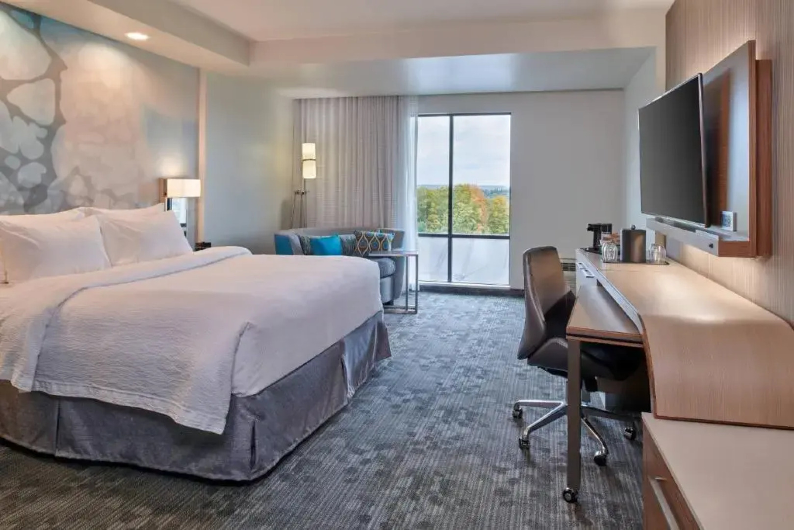 Courtyard by Marriott Petoskey at Victories Square