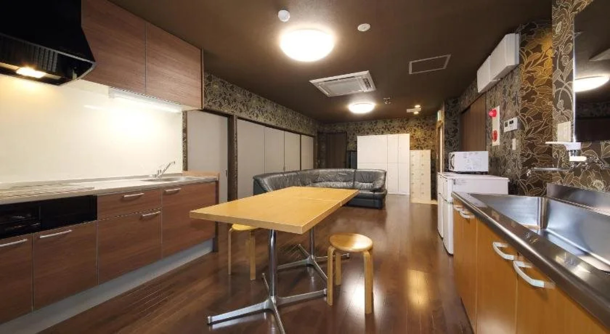 Guest house TIGA - Hostel