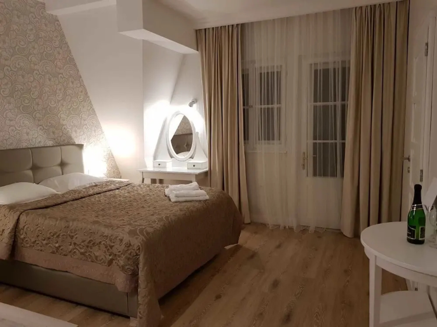 Apartman St. Vladimir kirche