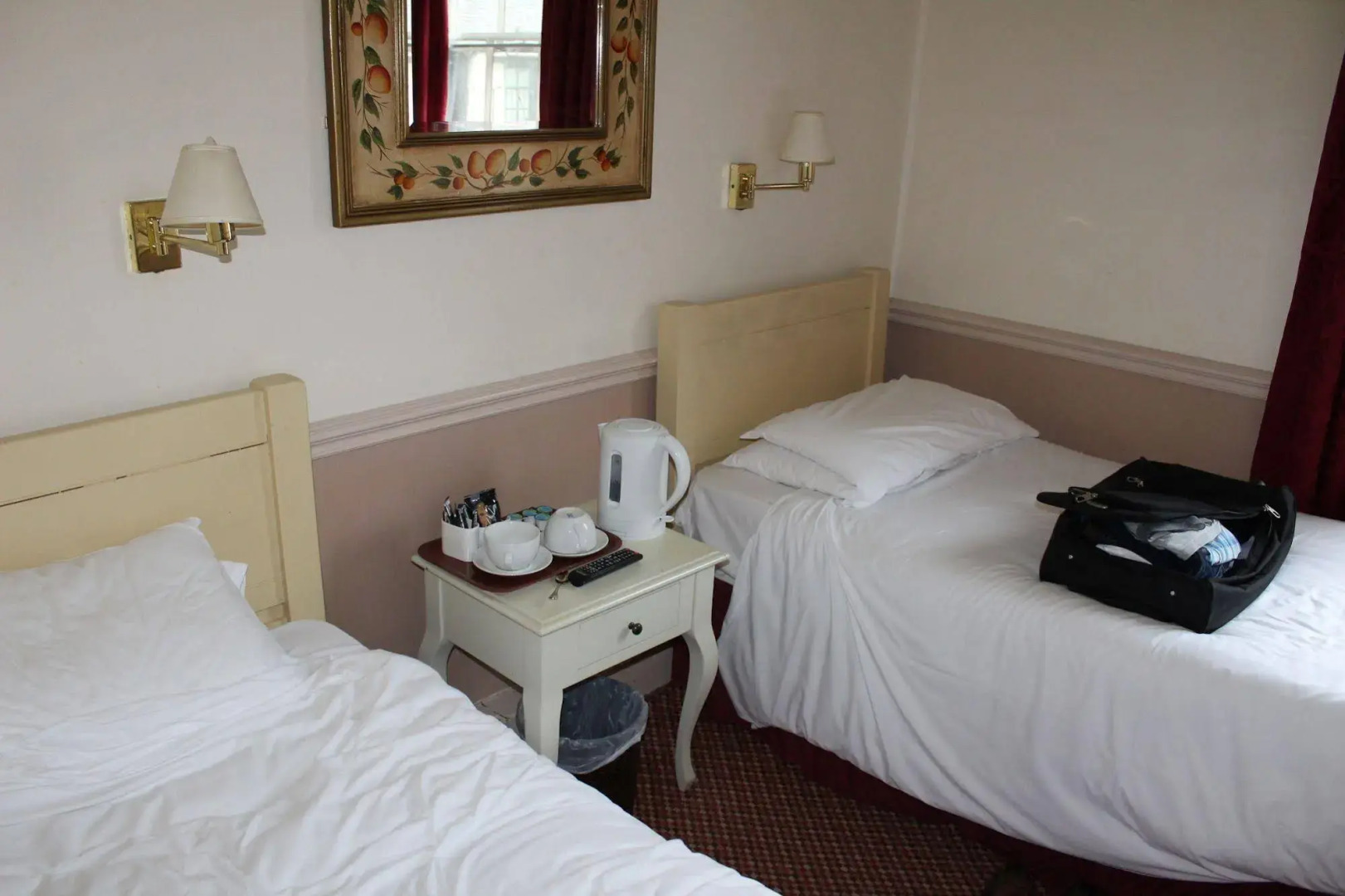 The Whyte Harte Hotel - Inn