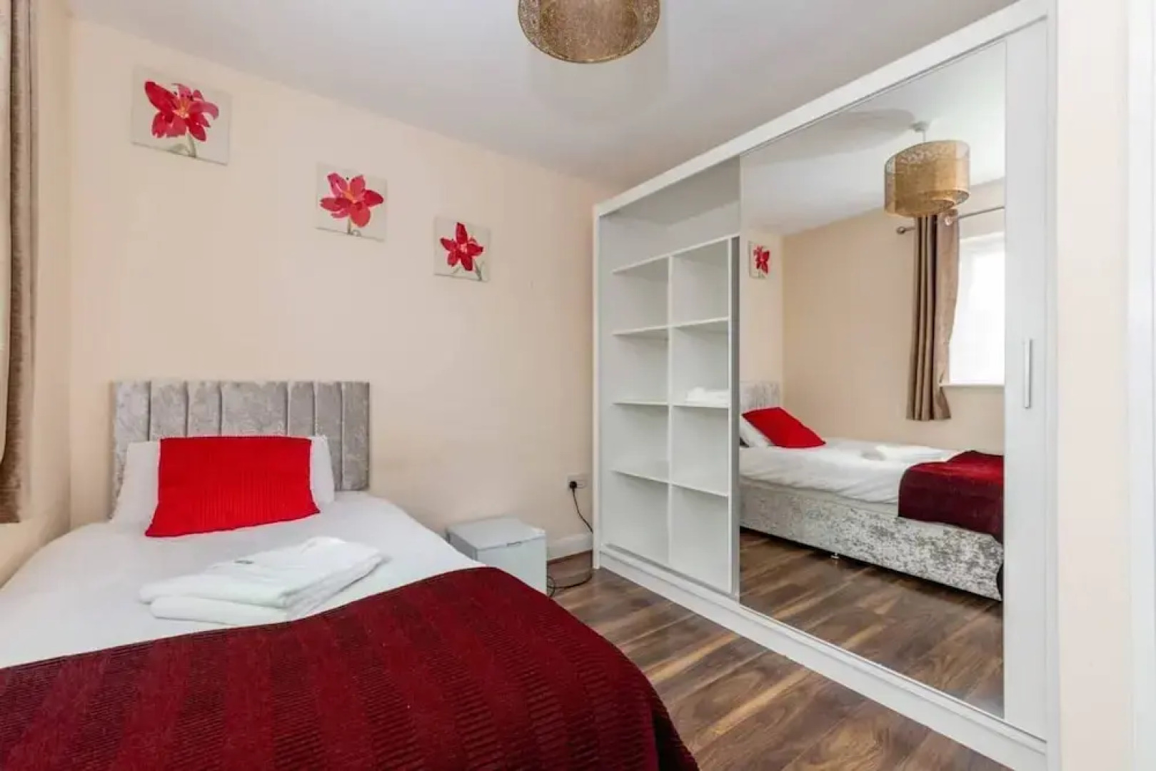 Large 5BR Home in Bedford Ideal for big Groups