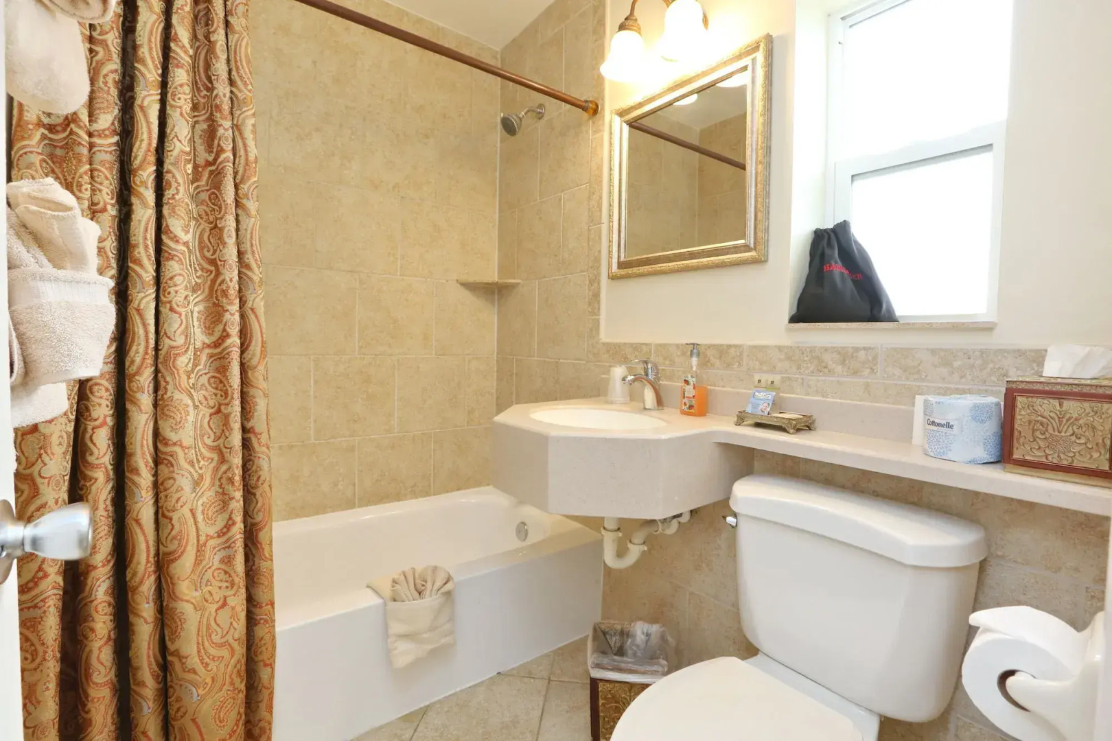 La Fiesta Ocean Inn And Suites