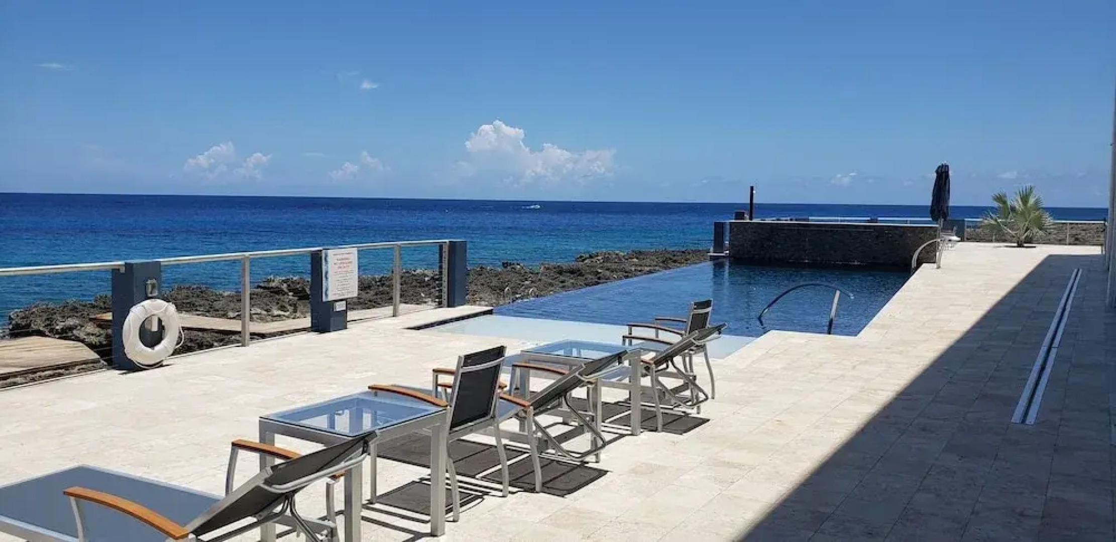 Lighthouse Point Dive Resort