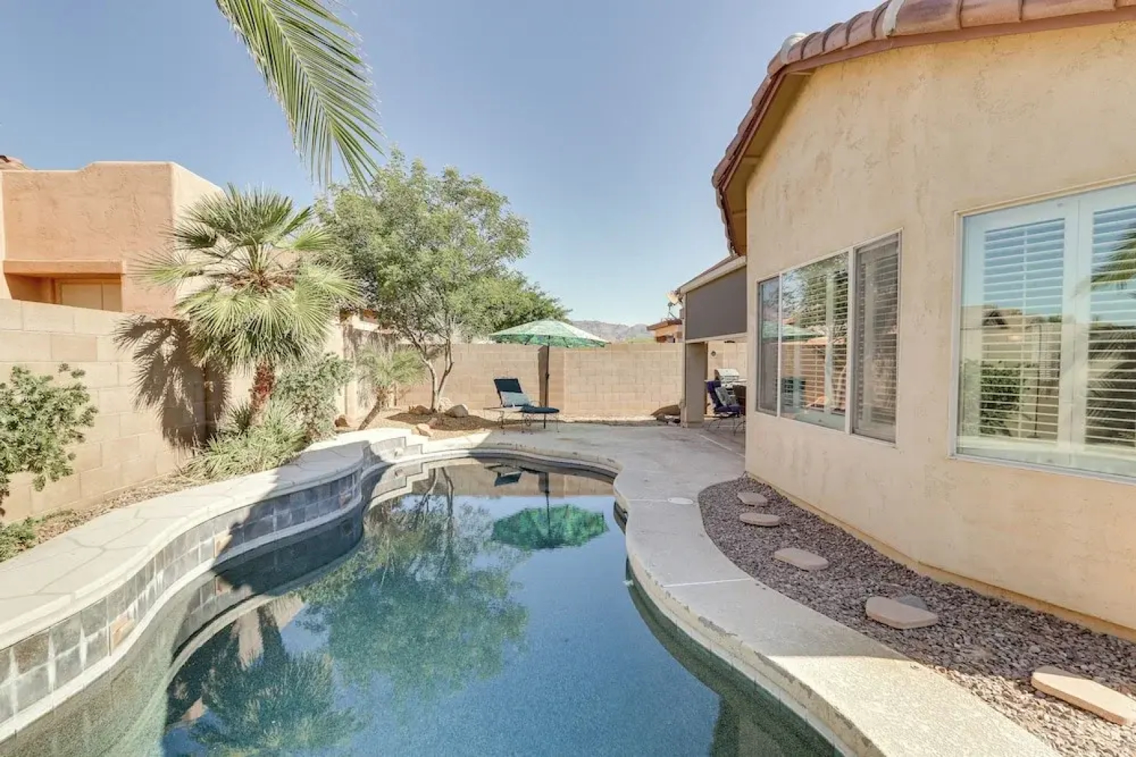 Mtn Views: Family-friendly Gold Canyon Getaway!