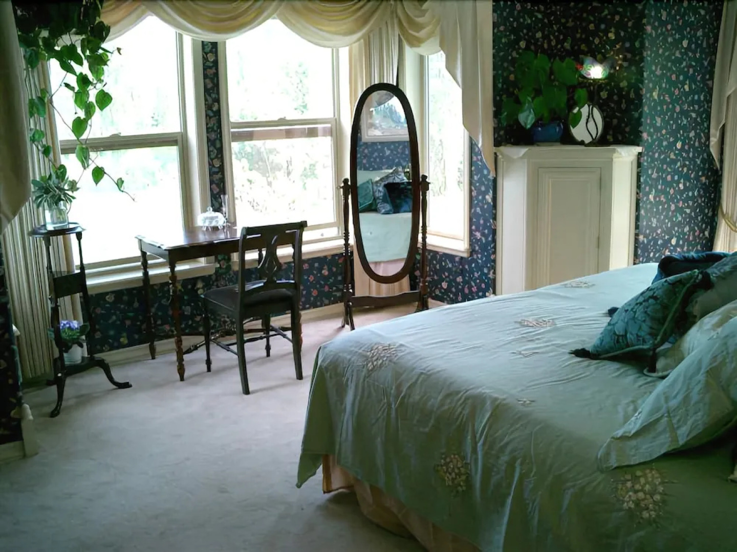 Hubers INN Port Townsend