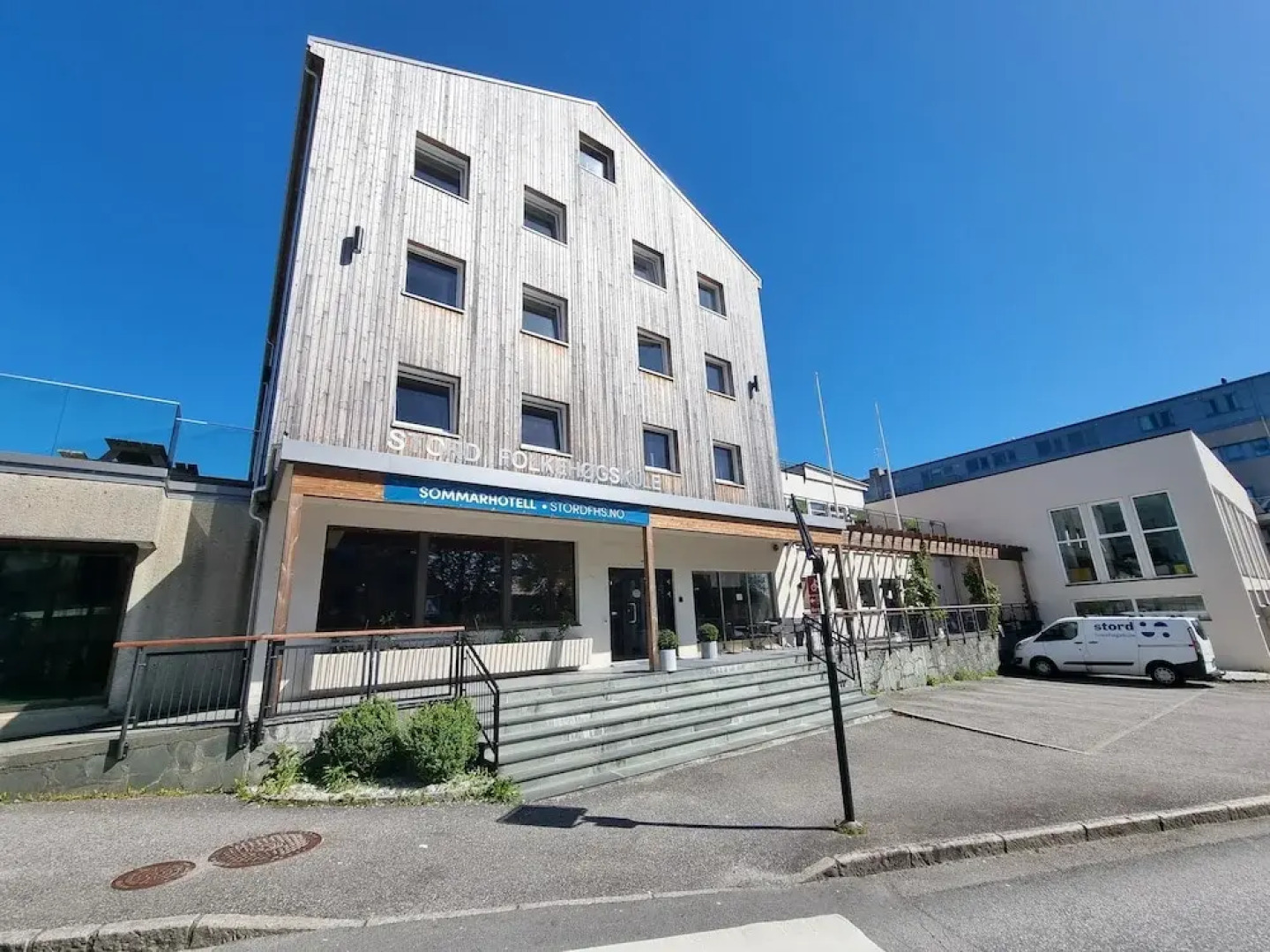 Stord Folkehøgskule Sommarhotell