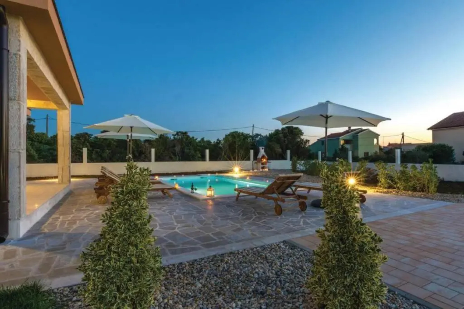 Lux stone house with pool, jacuzzi, sauna near beach