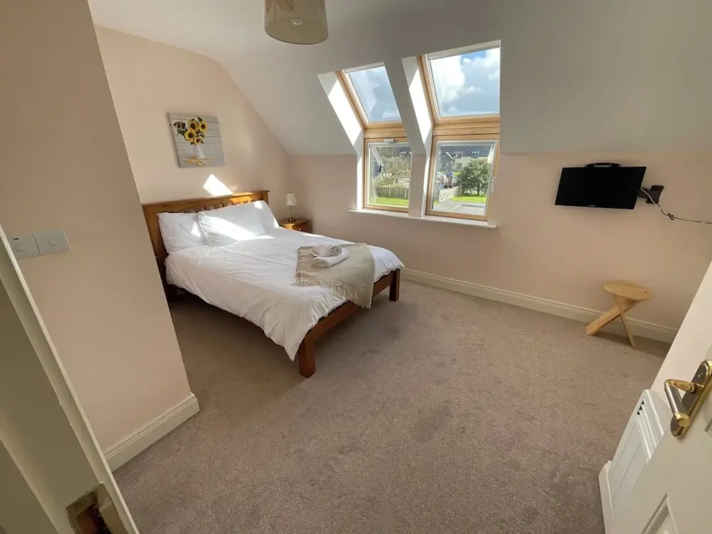 Sea Breeze Holiday Home