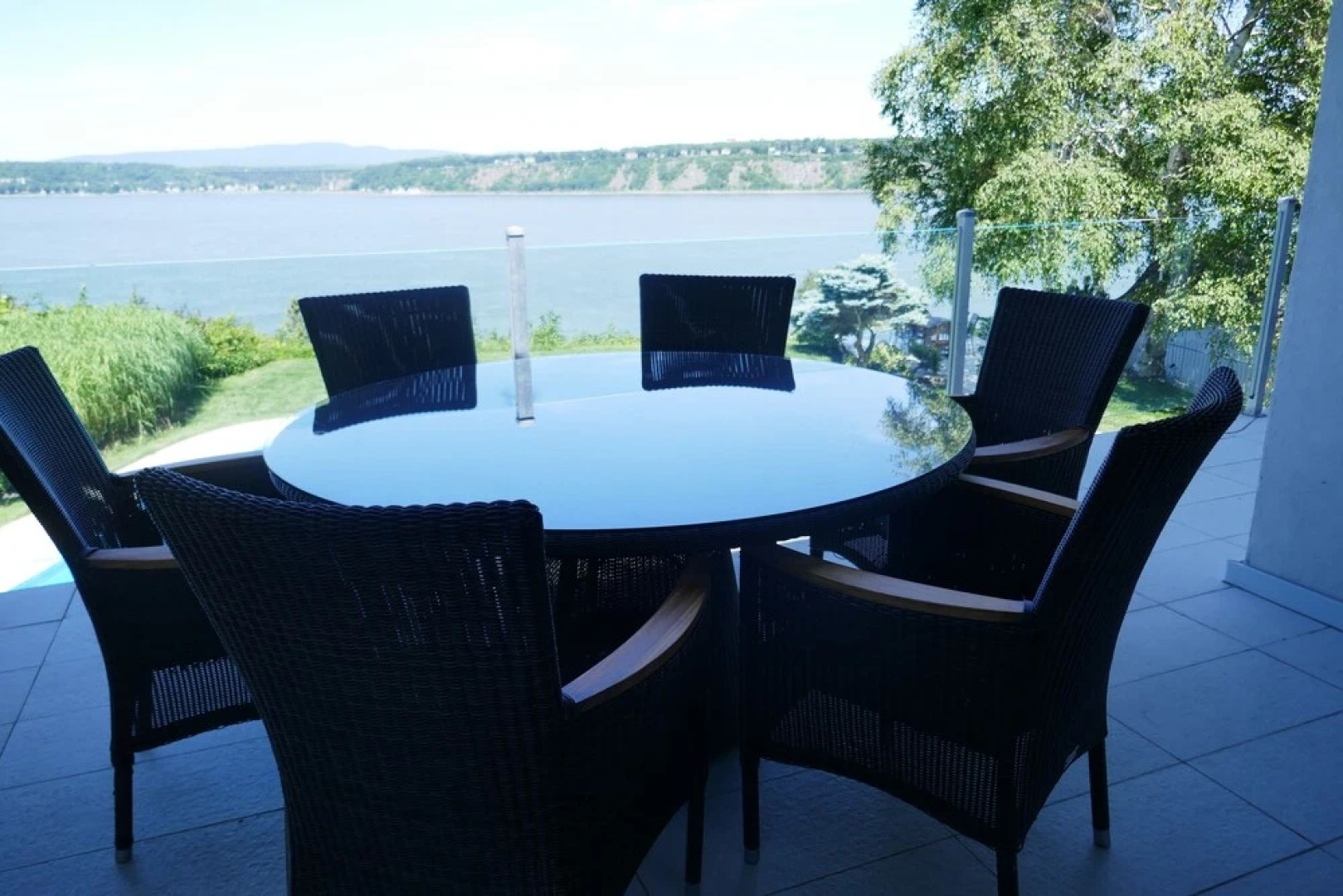 Contemporary Style With Amazing View 3-4 Br