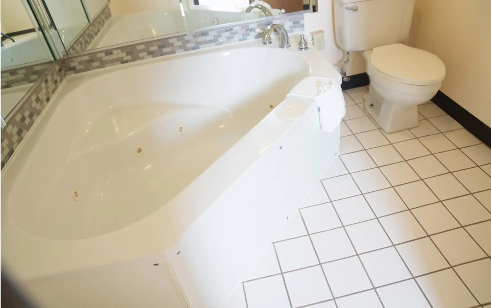 Americas Best Value Inn St. Louis South