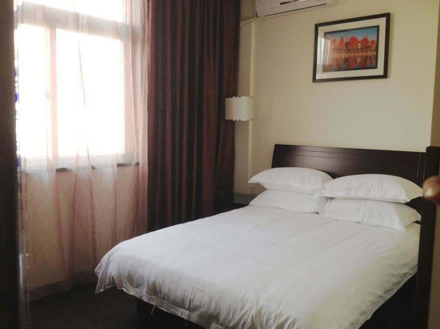 Bairong Business Hotel