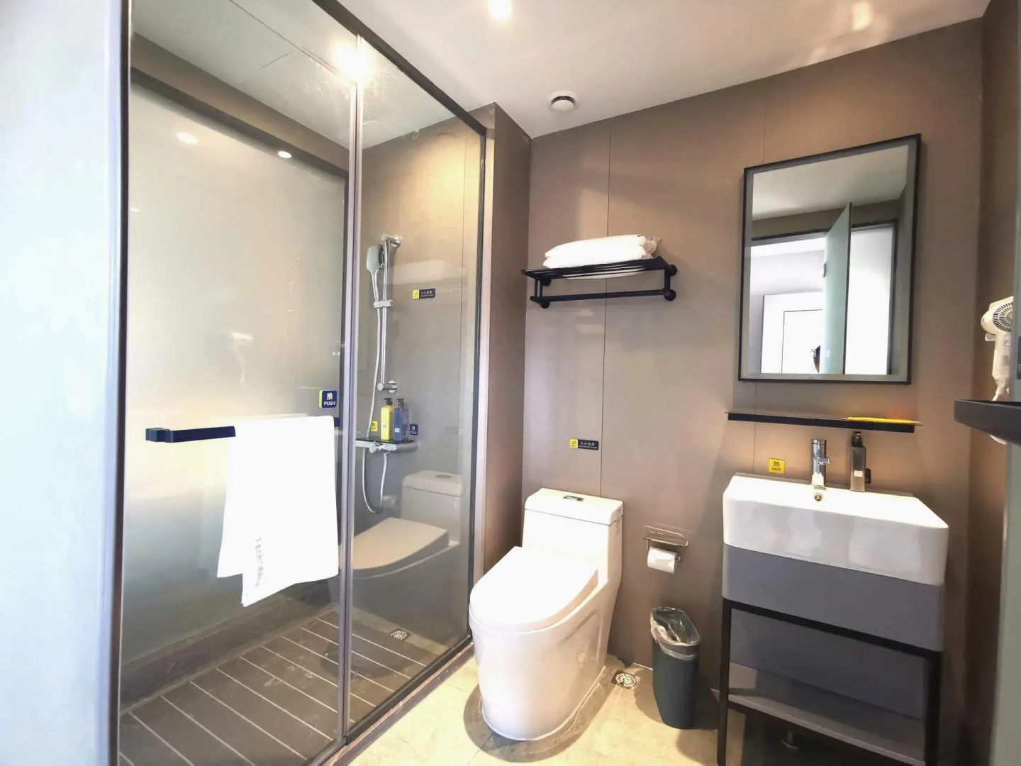 7 Days Inn Shanghai Xinzhuang Subway Station Cloud Nine Shopping Mall Branch