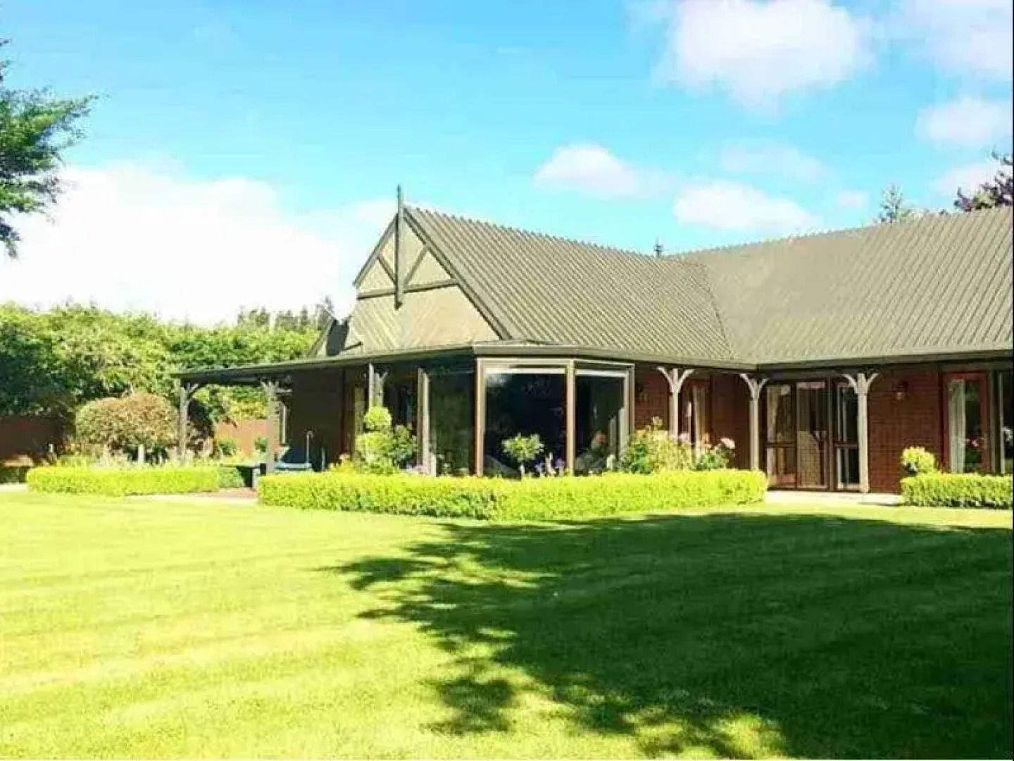 Rhododendron Garden Hotel