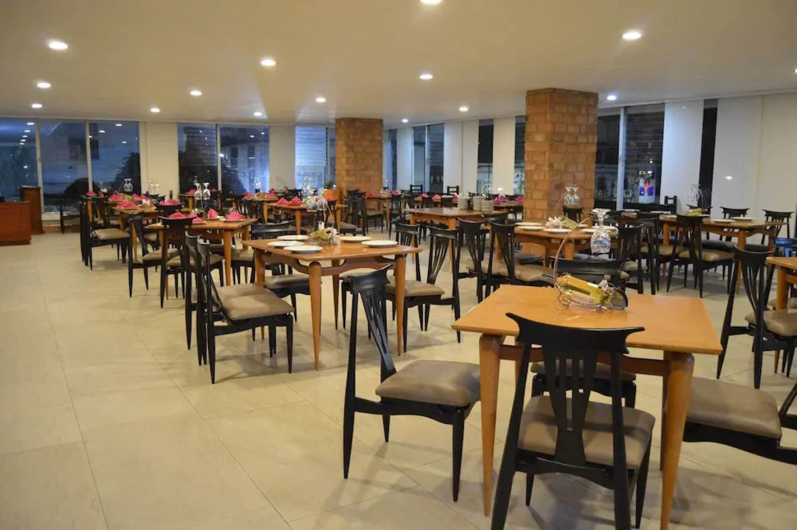 Cariongo Plaza Hotel