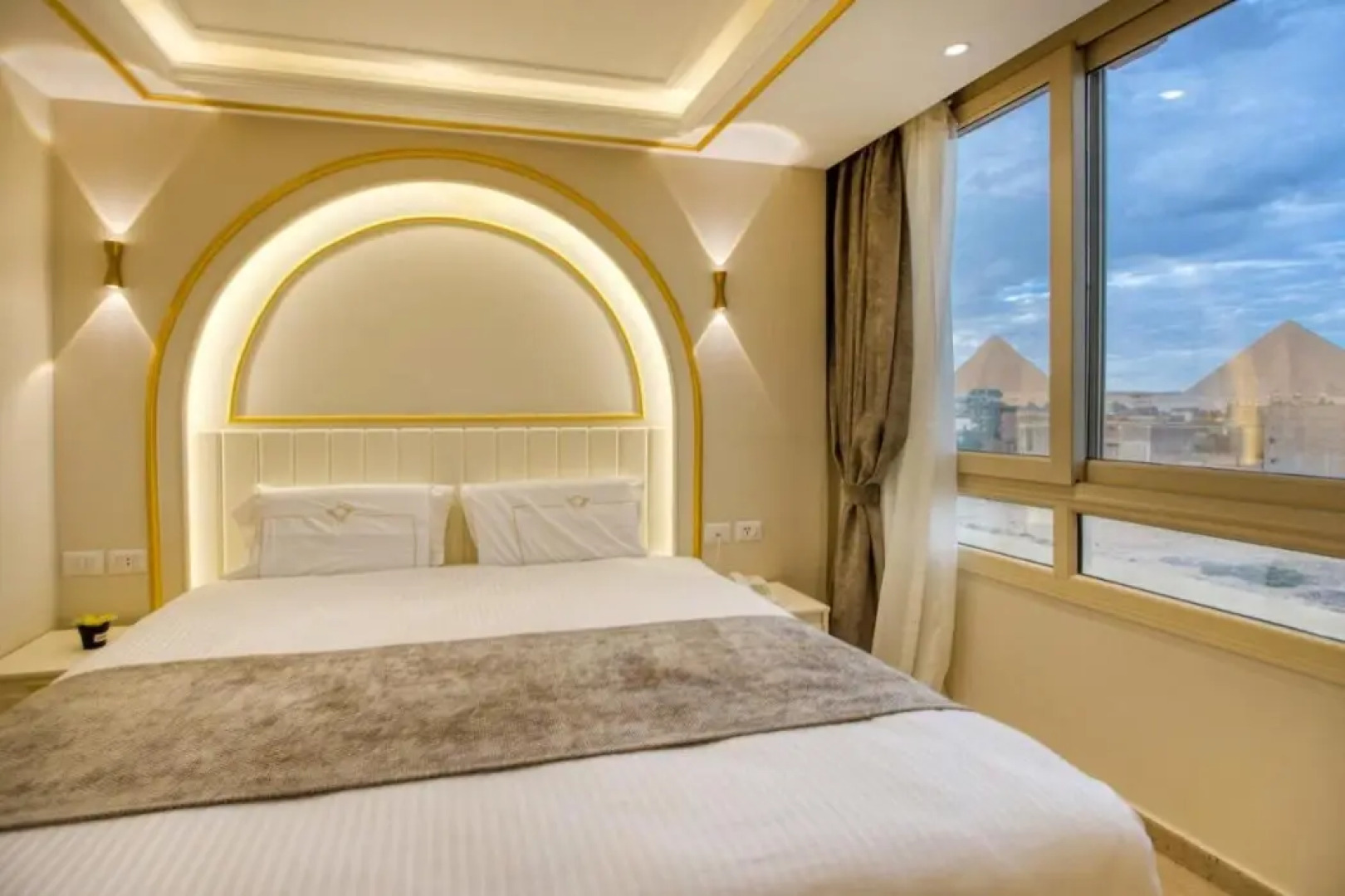 Pyramids Plateau Inn