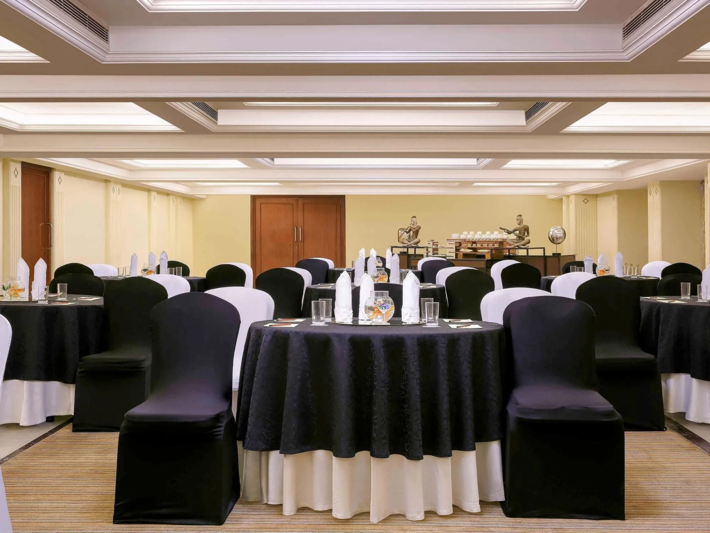 Grand Mercure Vadodara Surya Palace Hotel
