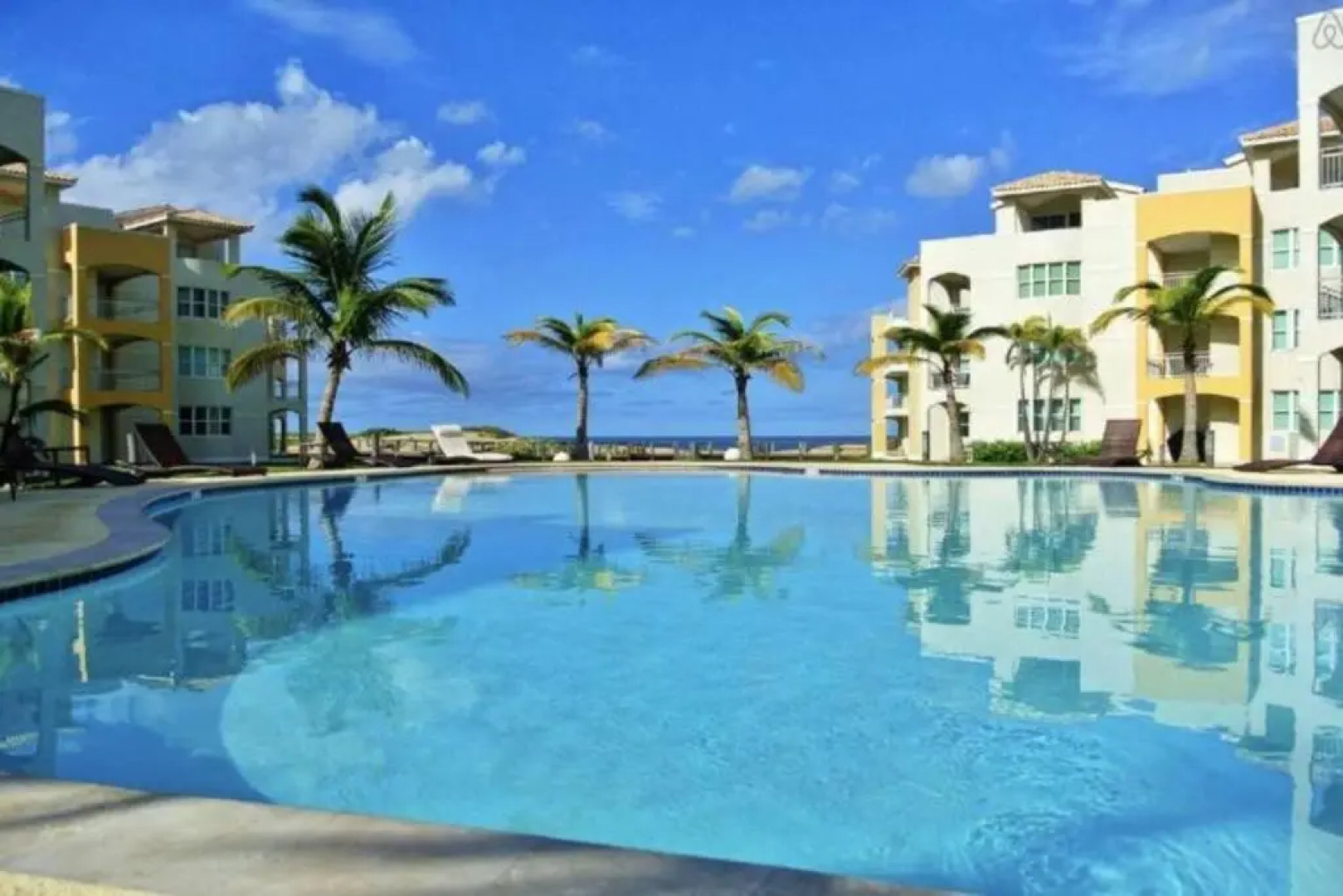 Haudimar PH Beachfront Apt 4BR/3Bath