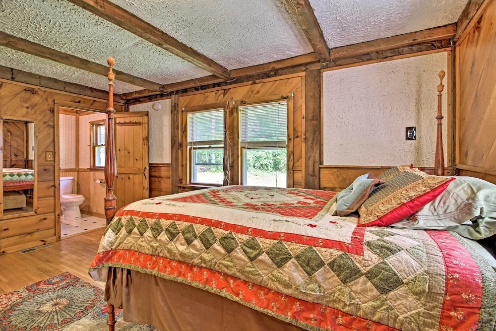 Rustic Bradford Cottage - 14 Miles to Sunapee Mtn!