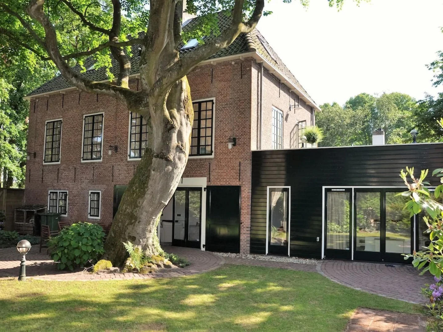 Massive, Historic Villa With a Convenient and Central Location Along the Coast