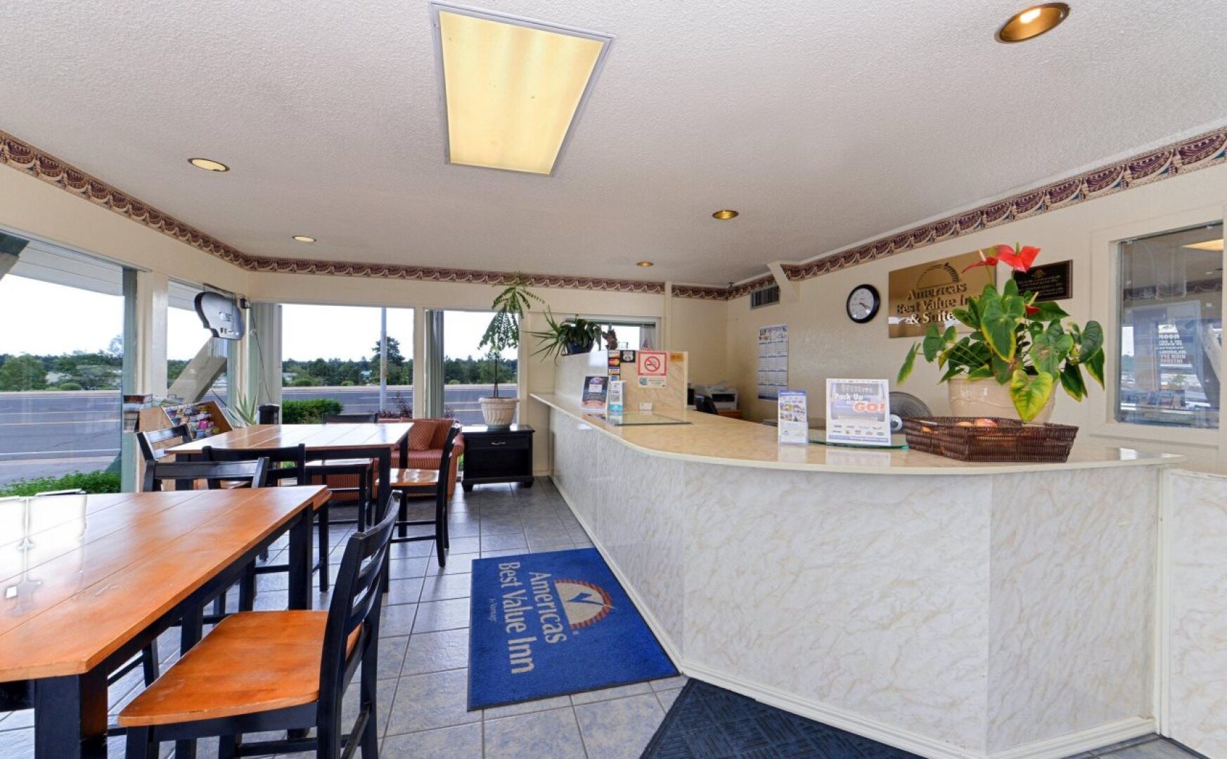 Americas Best Value Inn & Suites Flagstaff