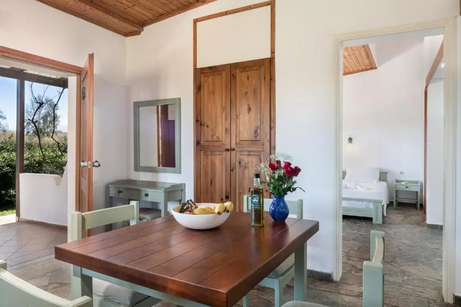 Androulakis Apartments