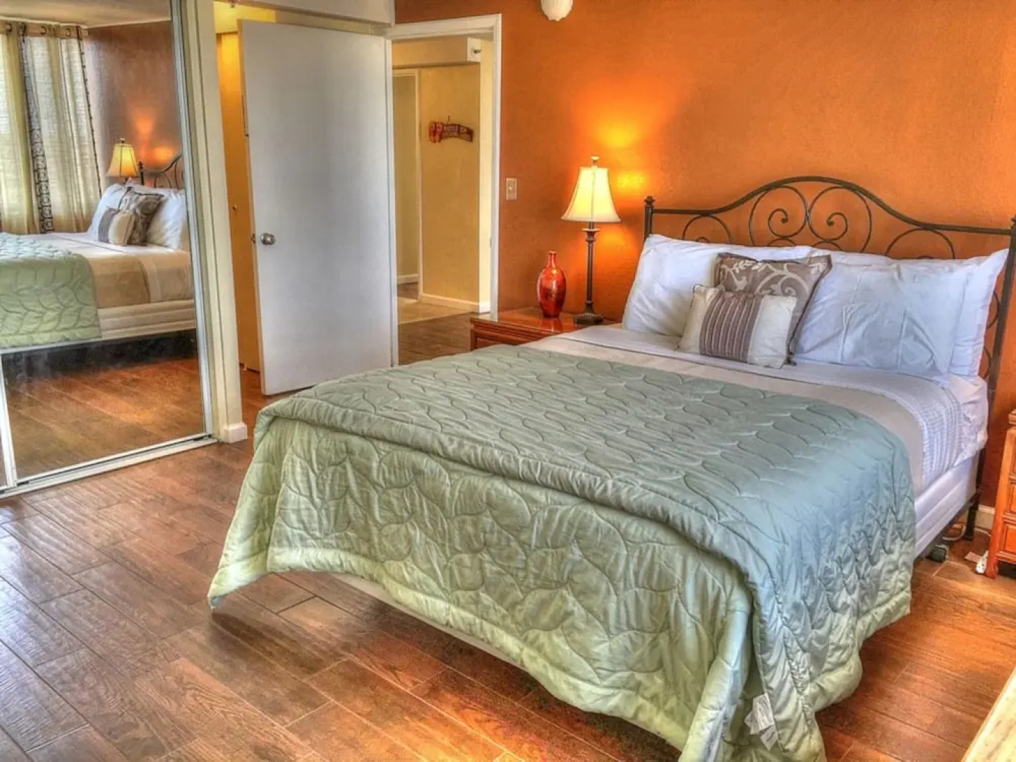 Hawaiian Monarch PH303 Oceanview